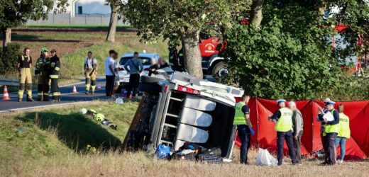 Dwie osoby nie żyją, kilkanaście rannych. Tragiczny wypadek busa w Świętokrzyskiem