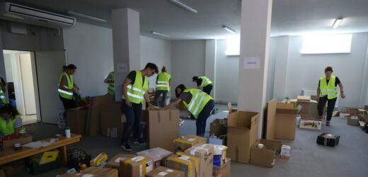 Pomoc dla powodzian. Wolontariusze w krakowskim magazynie pilnie potrzebni