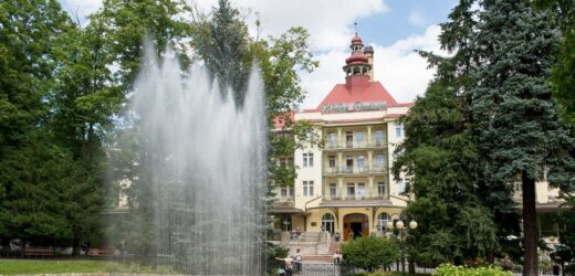 Nie powódź, ale odwoływane rezerwacje. Problemy kurortów z południa Polski