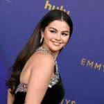 Selena Gomez w jesiennym płaszczu – trend, który pokocha każda kobieta!