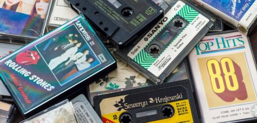 Fala nostalgii za PRL zalała internet. Te dziwne przedmioty znajdziesz na aukcjach. Ceny… zaskakują