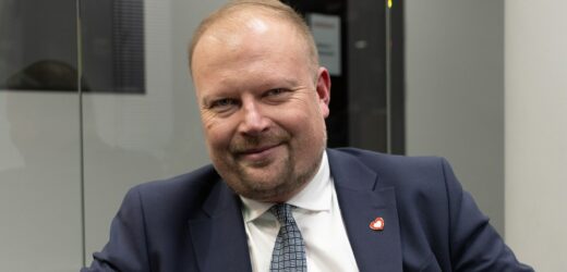 Zembaczyński: Zgodnie z opinią biegłego Ziobro jest osobą zdrową do złożenia zeznań