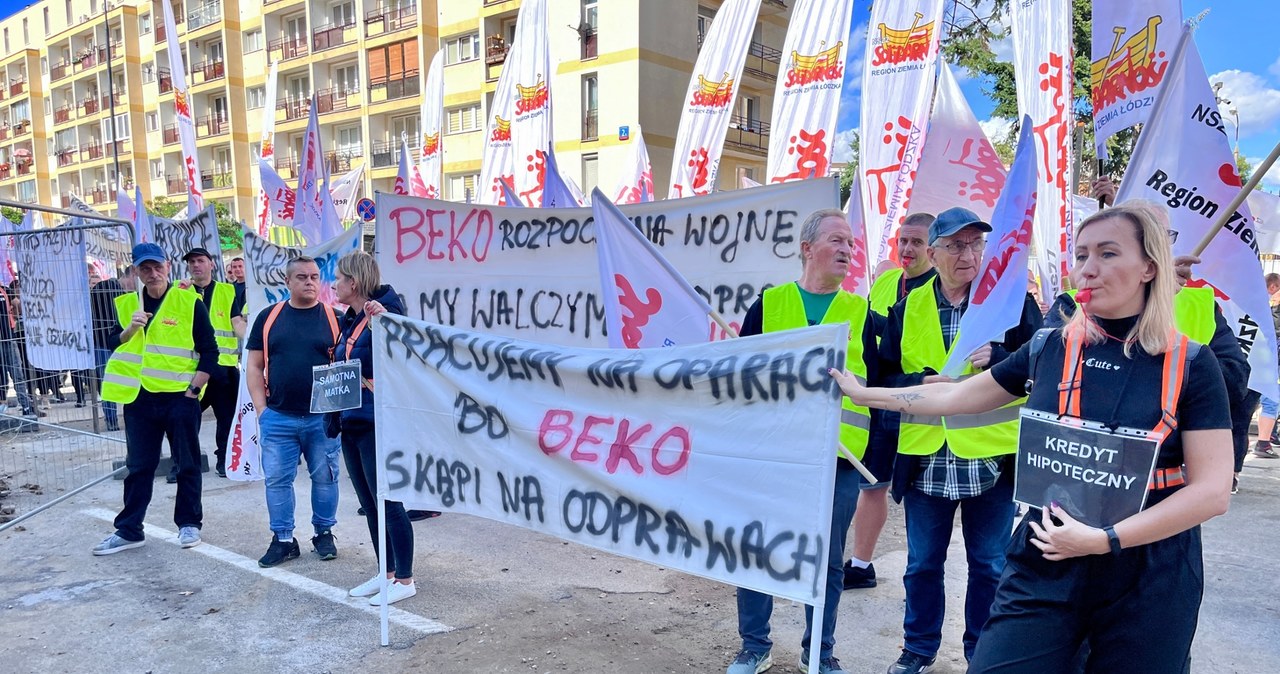 Pracownicy Beko protestują przez ambasadą Turcji