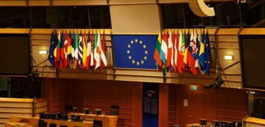 Szefowie komisji PE wbrew woli von der Leyen