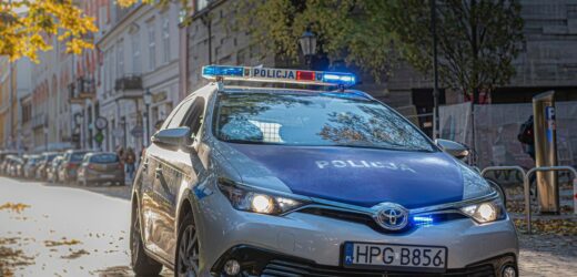Zabójstwo mężczyzny w krakowskim parku. Policja szuka świadków
