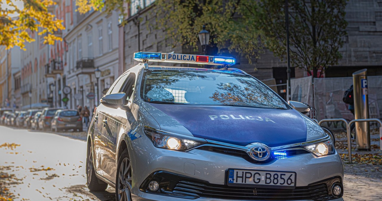 Zabójstwo mężczyzny w krakowskim parku. Policja szuka świadków