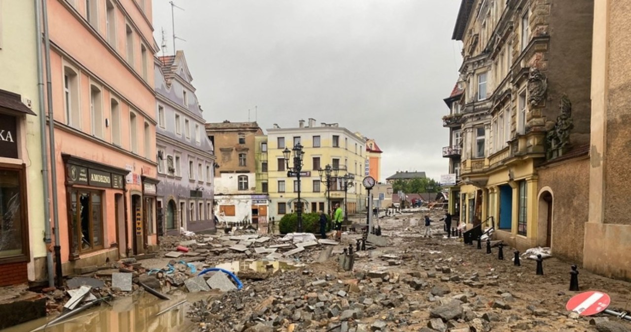 „Zakaz wejścia”. Zdewastowane domy, padające biznesy, czyli Lądek-Zdrój po powodzi