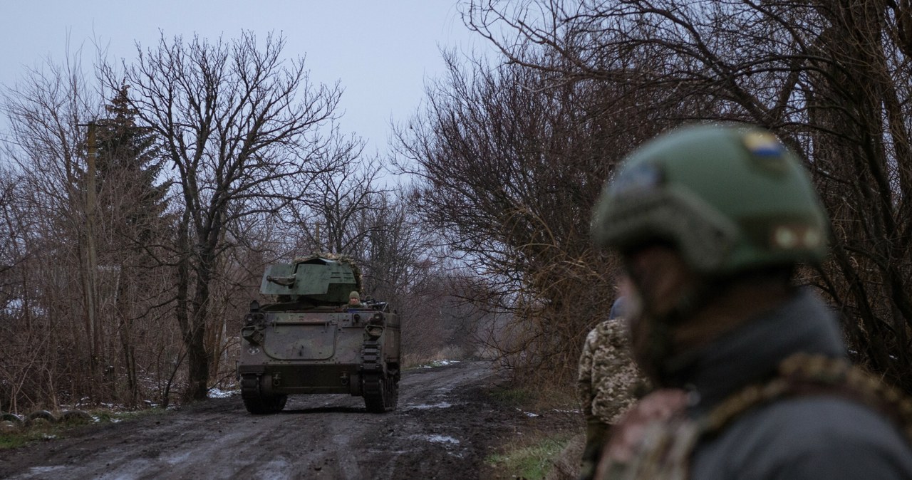 Rosjanie zawiesili flagi w Wuhłedarze. Ukraina traci kolejną miejscowość w Donbasie