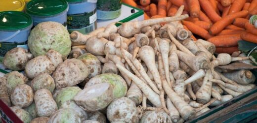 Wygląda jak pietruszka, ale zaskakuje smakiem. Polacy zupełnie o niej zapomnieli