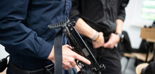 Kontrterroryści pomylili mieszkania. Wtargnęli do matki z dzieckiem