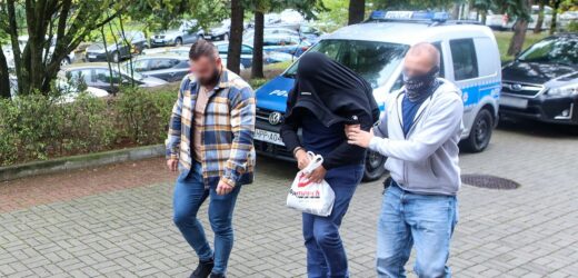 Przeszukania w Kurii Diecezjalnej w Sosnowcu po zatrzymaniu księży