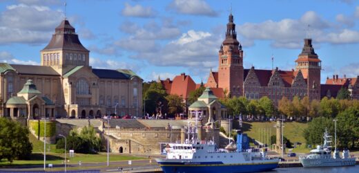 Fala powodziowa za nami, łodzie wracają na Odrę