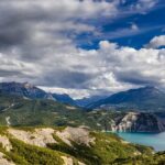 Brak śniegu we francuskich Alpach. Kolejne ośrodki narciarskie zamykane