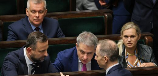 „Historia kłamstwa”. Tomczyk idzie do prokuratury przeciwko Macierewiczowi