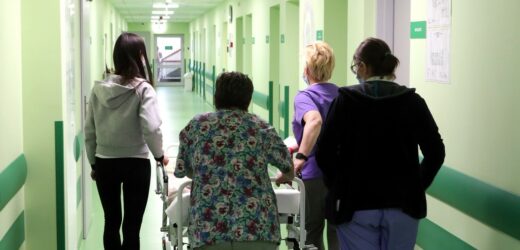 Problem pacjentów w Śląskiem. Ograniczenia w jednym szpitalu, przeciążenie w drugim