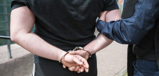 Zadał ojcu kilkanaście ciosów nożem. Jest decyzja sądu ws. 21-latka