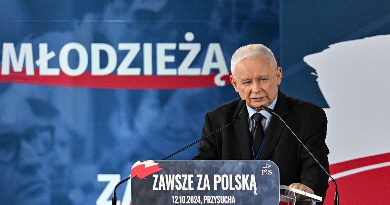 Kaczyński na kongresie PiS: Będziemy musieli, tak jak w 2015 r., gryźć trawę