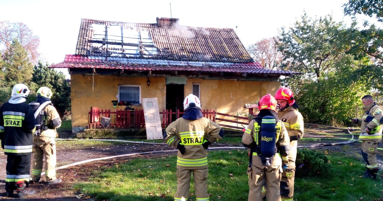 Dom w ogniu. Akcja strażaków w Bągarcie