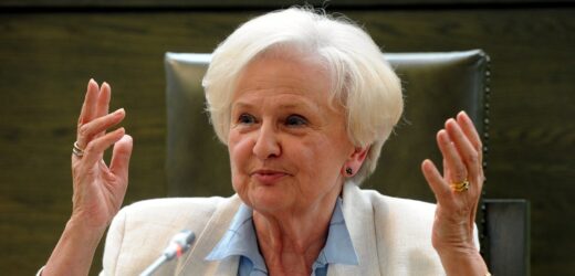 Prof. Łętowska grzmi: Premier nie może zawiesić praw azylowych