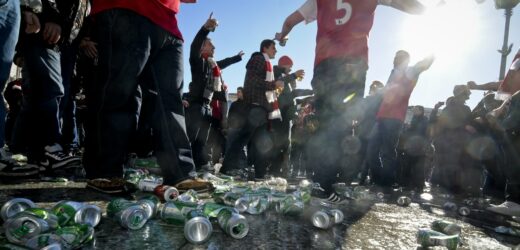 Polski kibic dźgnięty nożem. Zatrzymano 17-letniego sprawcę