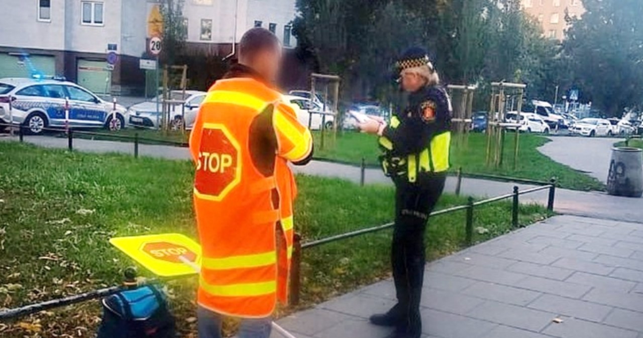 Nietrzeźwy pan „stopek”. Przeprowadzał dzieci przez jezdnię, miał 1,4 promila