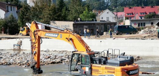 Opolskie po powodzi: Nie wszystkie drogi są przejezdne