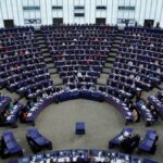 Parlament Europejski zatwierdził pożyczkę 35 mld euro dla Ukrainy. „Płaci Rosja”