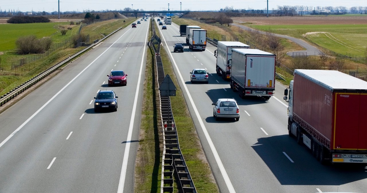 Będzie więcej płatnych dróg dla ciężarówek i autobusów. Jest zapowiedź rządu