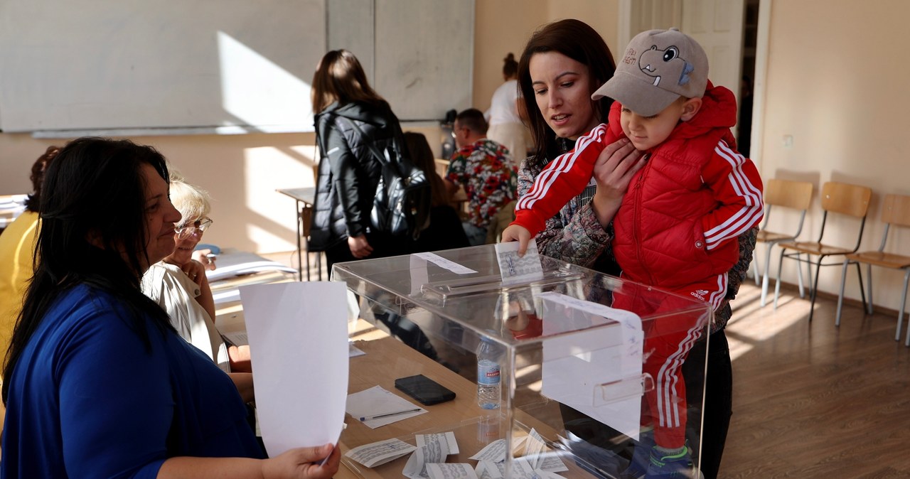 Siódme wybory parlamentarne w ciągu 3 lat. Czy Bułgaria wreszcie zdecydowała?