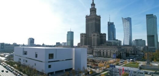 Muzeum Sztuki Nowoczesnej. Jak w środku wygląda najbardziej kontrowersyjny budynek w Polsce?