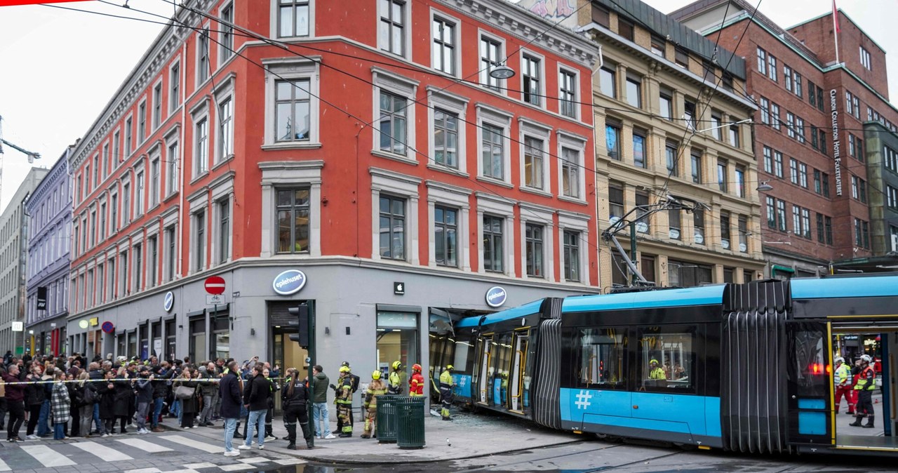 Tramwaj wjechał do sklepu w centrum Oslo. „Kompletny chaos, to surrealistyczne”