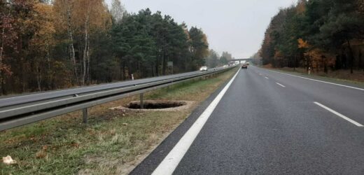 Naukowiec alarmuje, GDDKiA uspokaja. Powiększa się zapadlisko na drodze olkuskiej