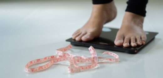 Zbędne kilogramy odejdą w niepamięć. 5 zdrowych nawyków, dzięki którym schudniesz do sylwestra
