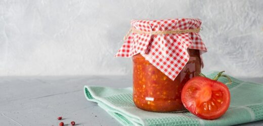 Przecier pomidorowy a passata to dwa różne produkty. Jak je wykorzystać w kuchni?