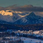 Jeden z najpiękniejszych punktów widokowych na Tatry. Zachwyca o każdej porze roku