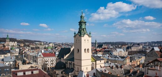 Pomagał uniknąć wcielenia do armii. Lwowski rektor zatrzymany