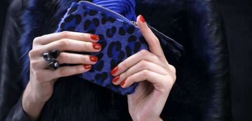 Czerwony manicure w nowej odsłonie. Luksus i blask
