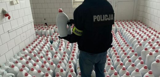 Podrobione płyny do płukania „prosto z Niemiec”. Przejęto 40 ton produktów