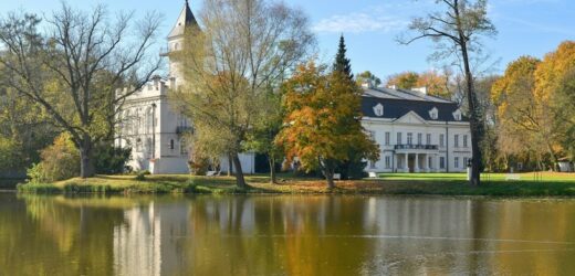 Trzy miejsca w Polsce, które jesienią zwiedzisz bez tłumów. Idealne na jednodniowy wypad