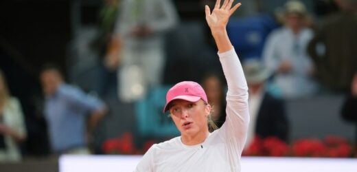 Krejcikova wygrywa, Świątek za burtą turnieju WTA Finals