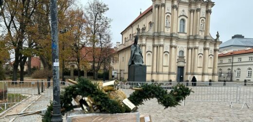 Pierwsze świąteczne ozdoby już są w Warszawie