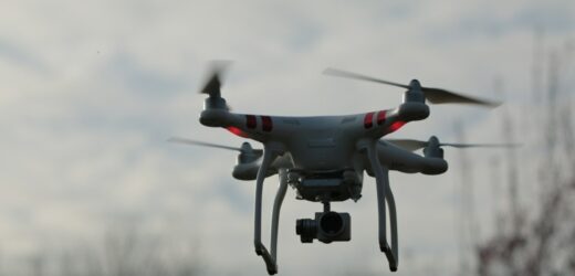 Zakaz latania dronami nad stolicą w Święto Niepodległości