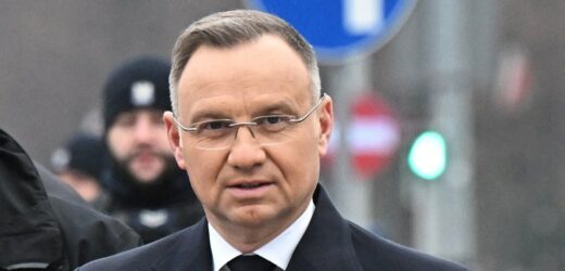 Prezydent uhonorował dwóch profesorów. Order Orła Białego dla Legutki i Skarżyńskiego