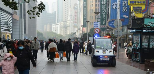 Chiny: 35 osób nie żyje. Rozpędzone auto wjechało w tłum