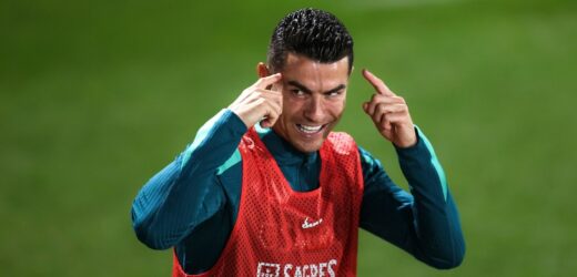 Lewandowski nieobecny. Ronaldo gra i krytykuje