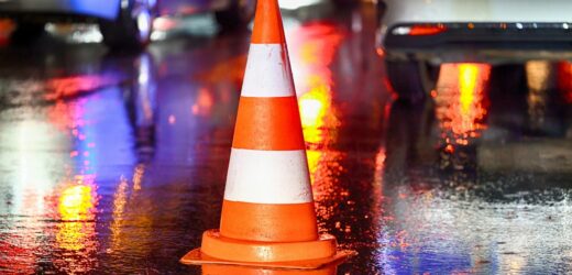 Wypadek autobusu na autostradzie A2 pod Łodzią. 5 osób rannych