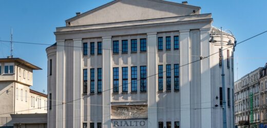 ​Po miesiącach prac konserwatorskich Kinoteatr Rialto odsłania nową fasadę