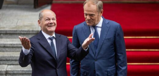 Tusk o strategii wojowania telefonem. Scholz w ogniu krytyki
