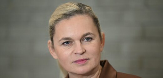 Nowacka szykuje kolejną zmianę. Chodzi o próg obecności na lekcjach