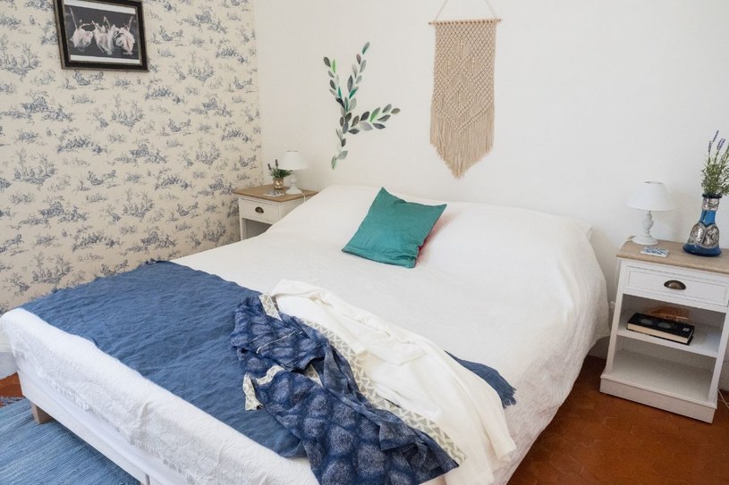 Zapomnisz o bawełnianych poszewkach. Te są droższe, ale wspierają naturalne procesy regeneracyjne skóry i włosów podczas snu